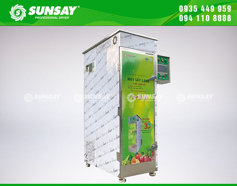 Máy được trang bị đèn UV chống khuẩn đảm bảo chất lượng sản phẩm sấy