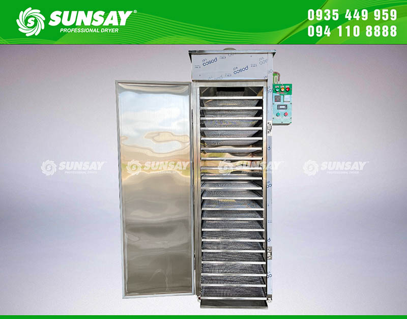 Khung máy và khay sấy được làm bằng vật liệu SUS 304